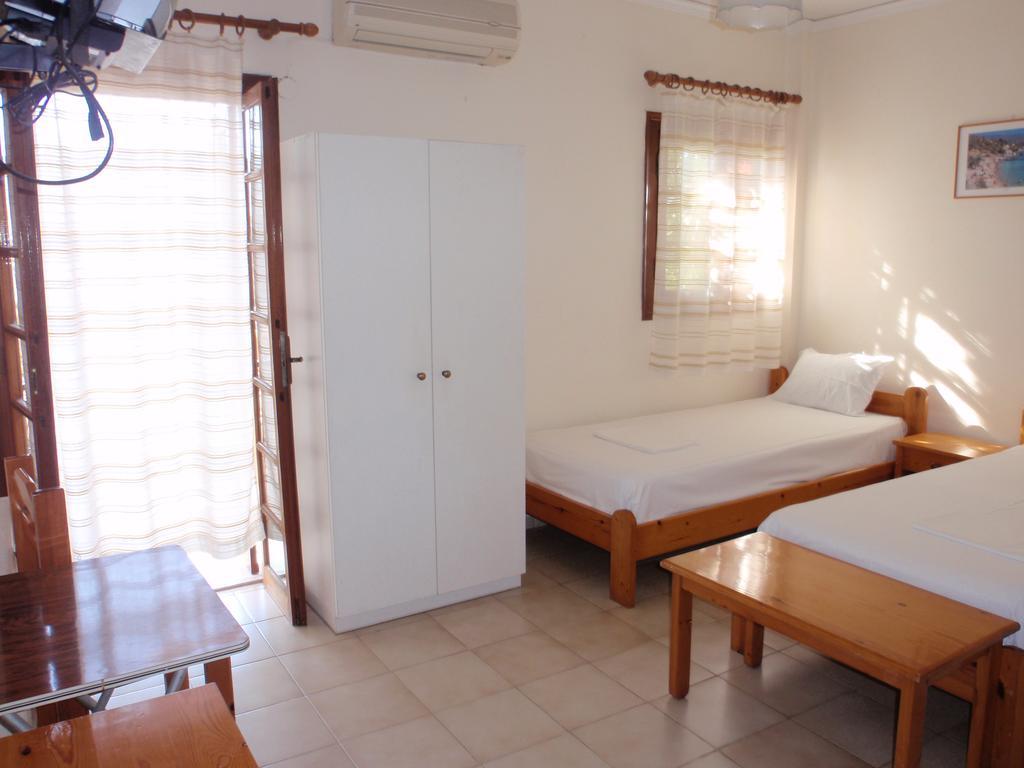 Apartament Vazakas